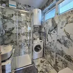 Vojkova Апартаменты *